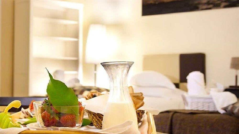 Plebiscito Apartment Naples