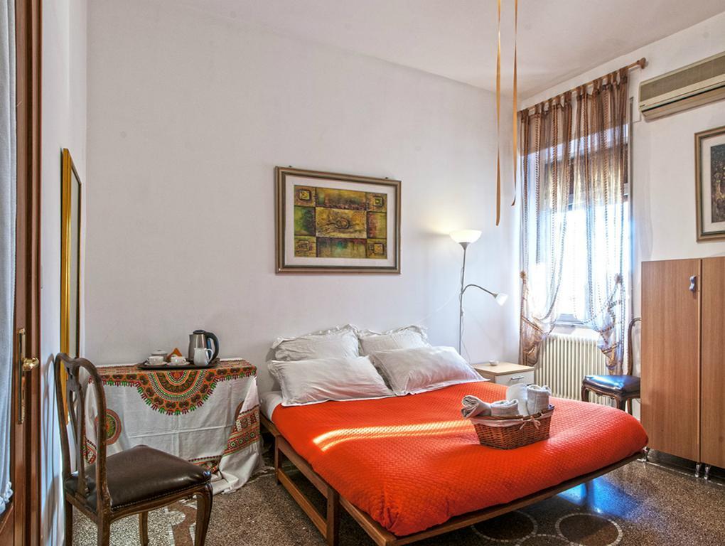 Rosy's * Naples