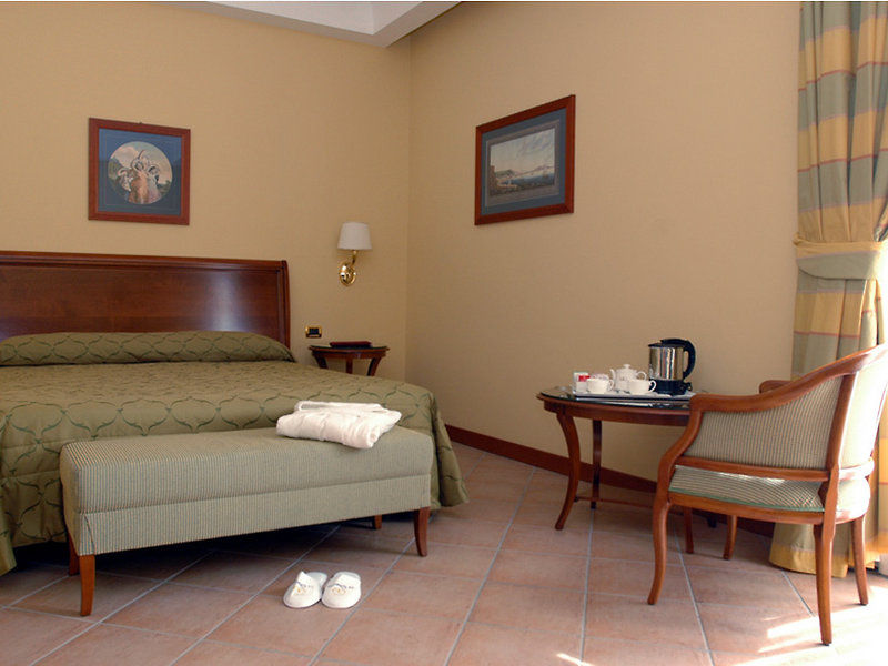 Le Cheminee Business Hotel Naples