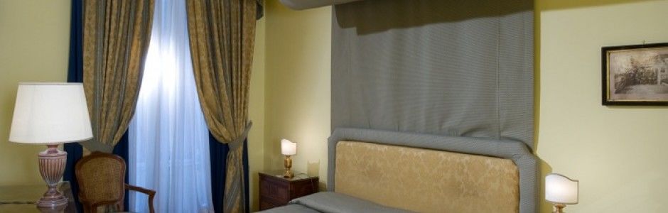 Hotel Chiaja De Charme 3*