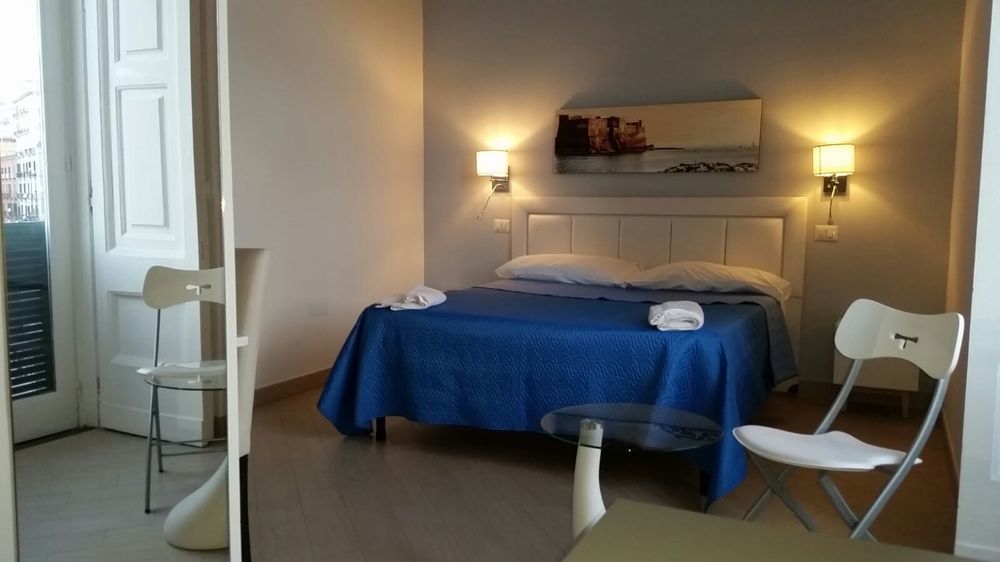 Base Mergellina 3* Naples