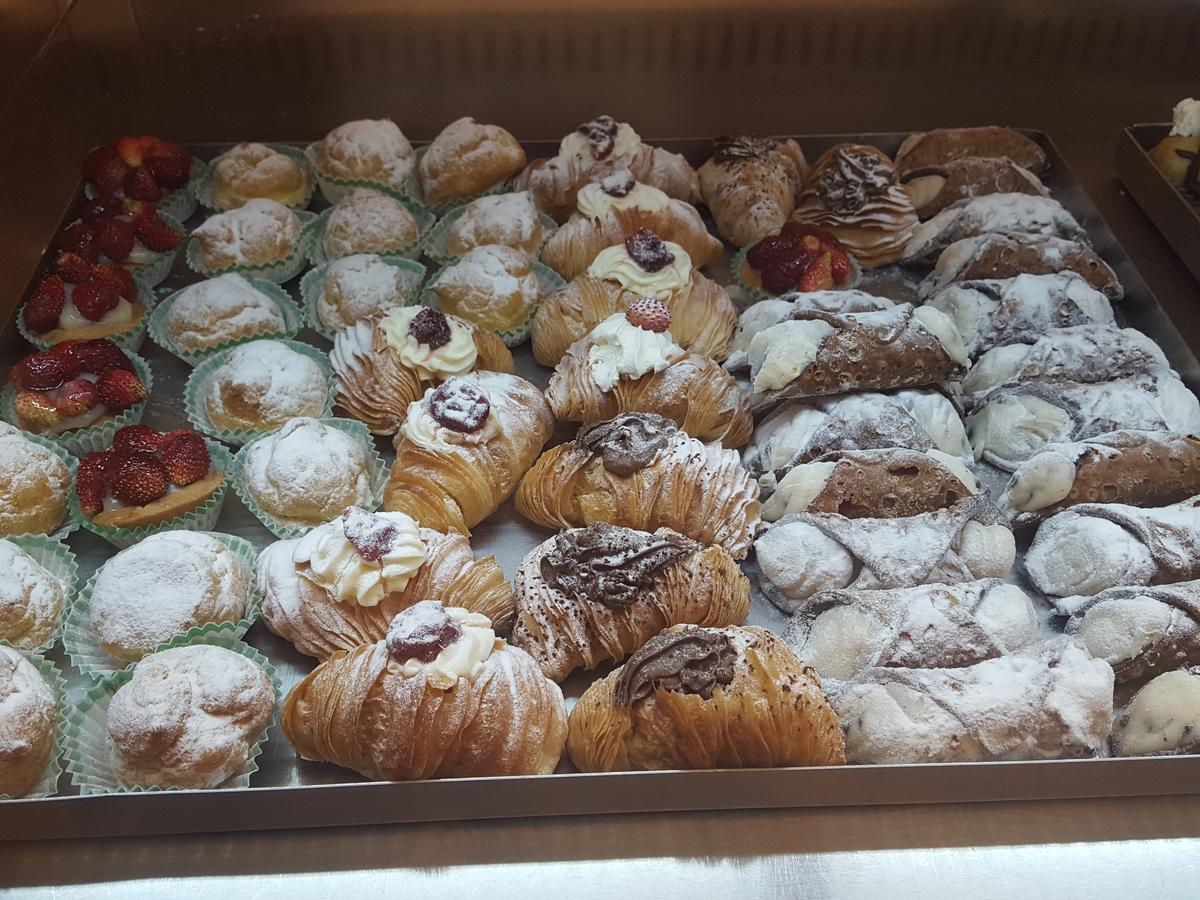 Euforia - Tre Sedi - Three Locations Bed & Breakfast Naples