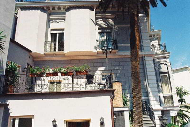 Margherita Hotel 3*