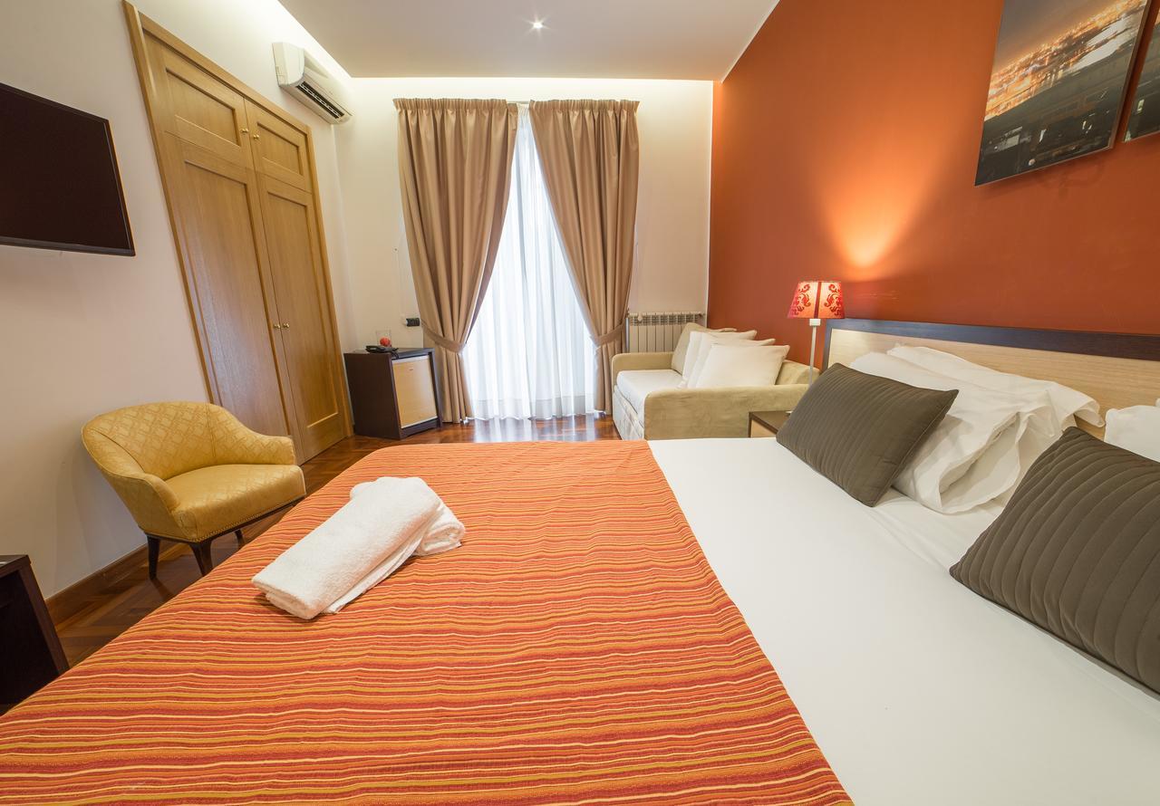 Chiaia 32 Guest house Naples