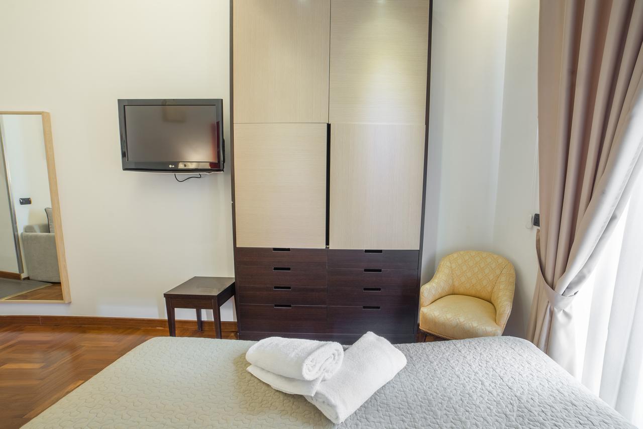 Guest house Chiaia 32 3*