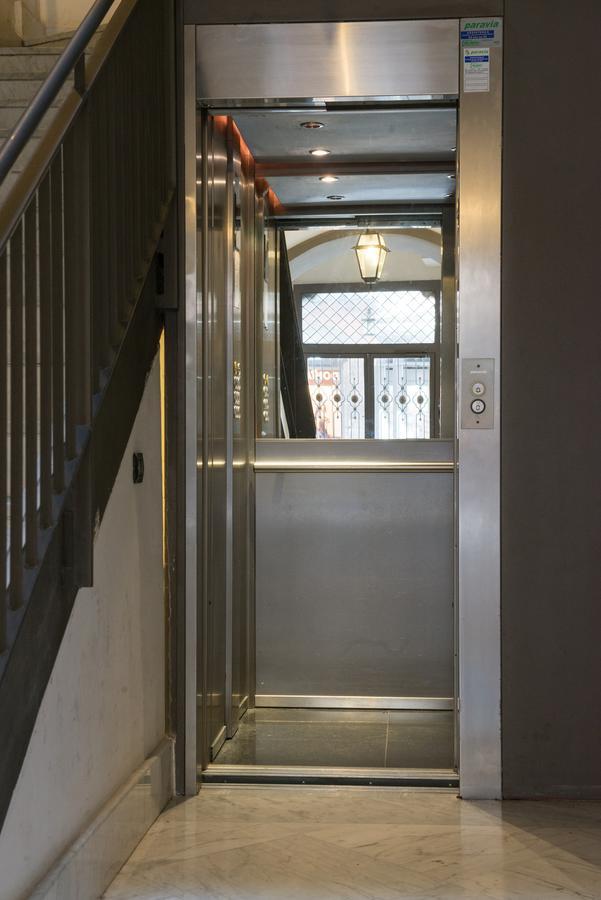 Chiaia 32 Guest house 3*