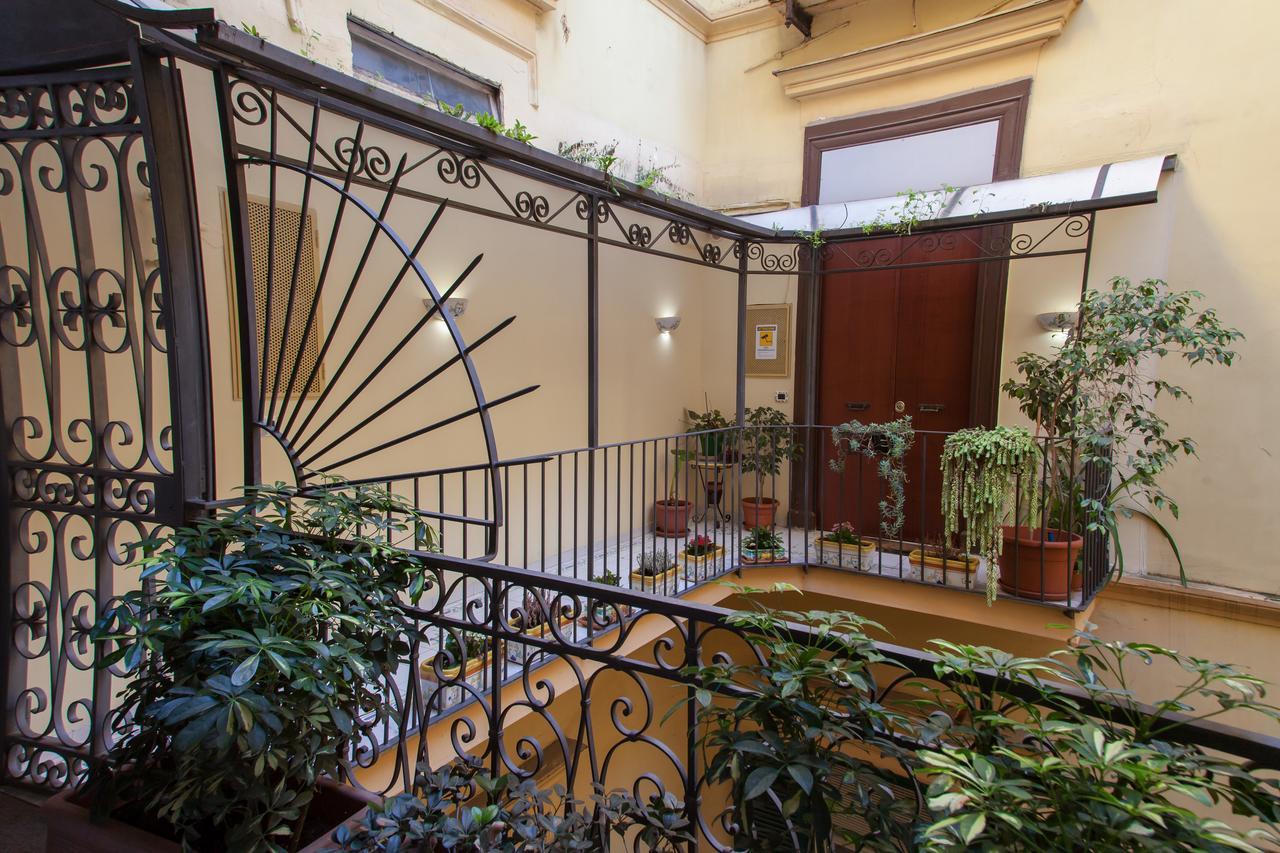 Le Stanze Di Flora Bed & Breakfast Naples