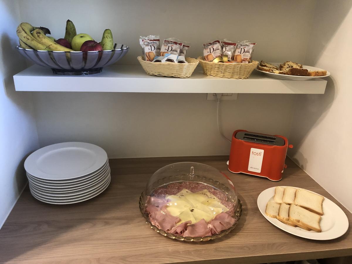 Svelata Hotel Naples