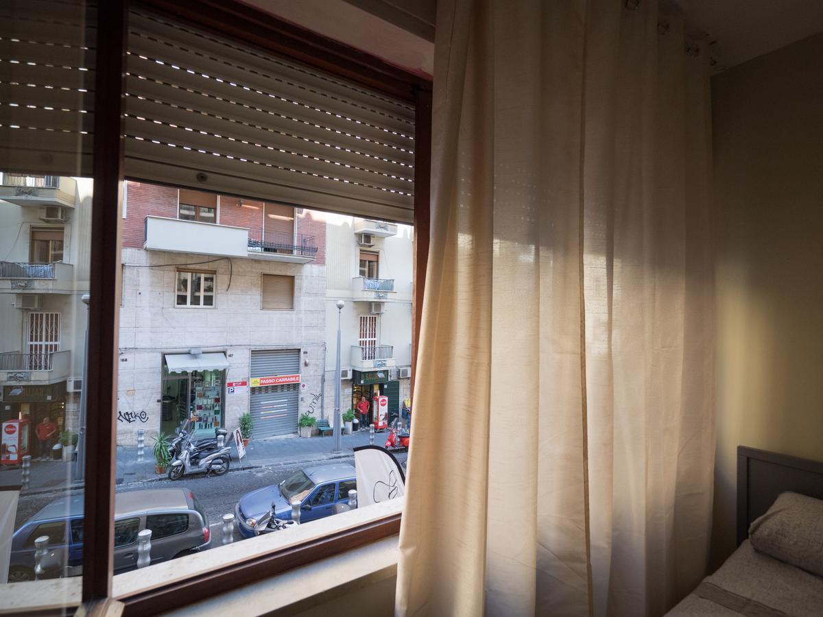 Quo Vadis House * Naples