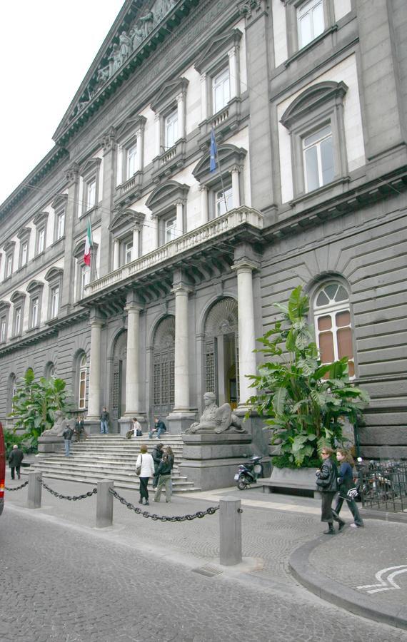 Al Centro E Meglio Bed & Breakfast Naples