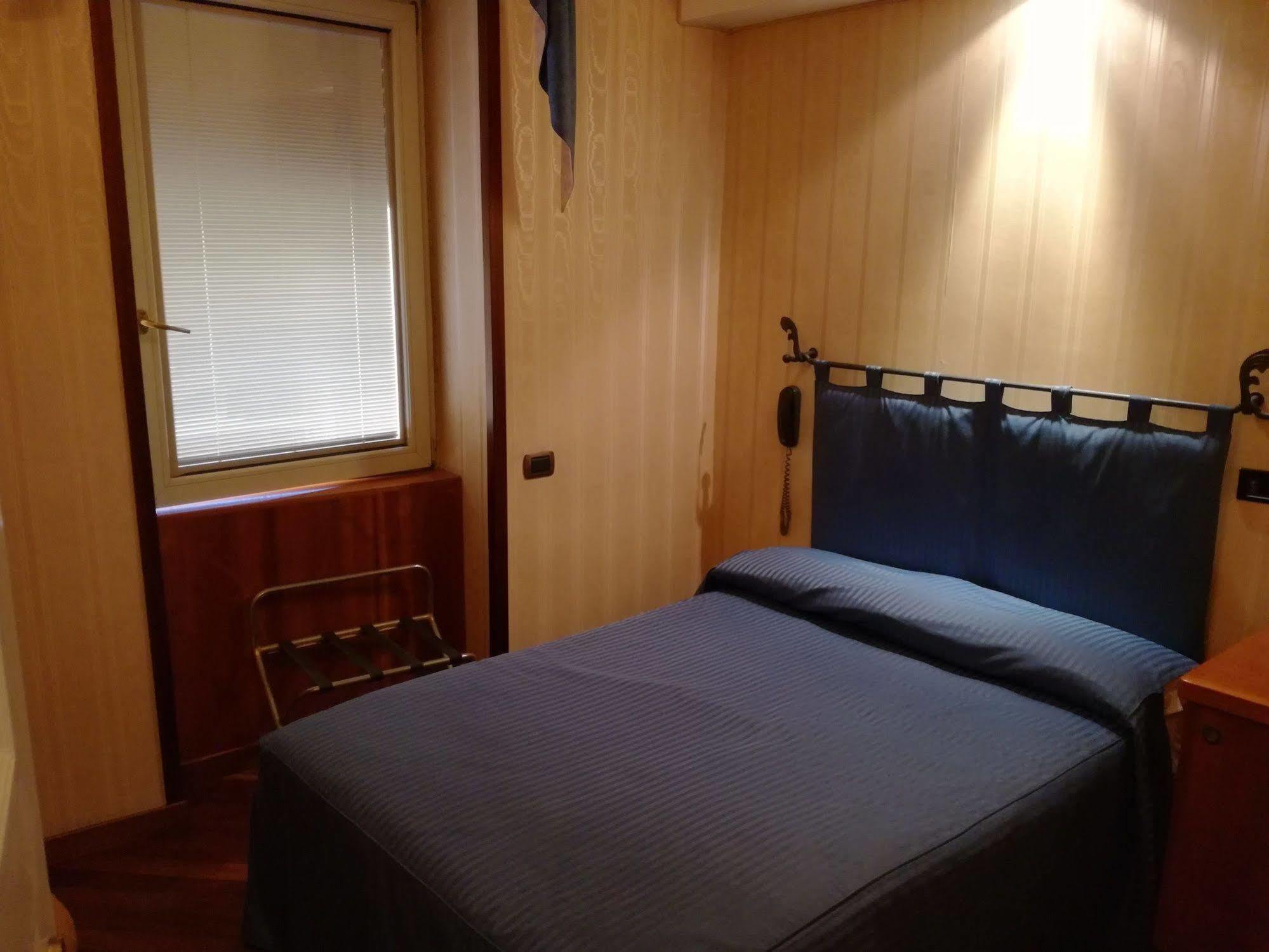 Ares Hotel Naples