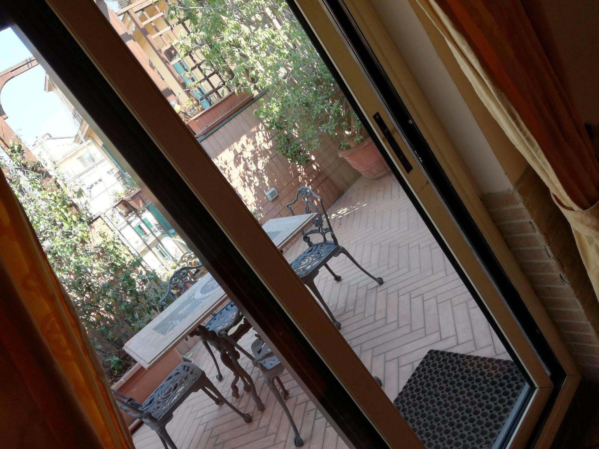 Ares Hotel Naples