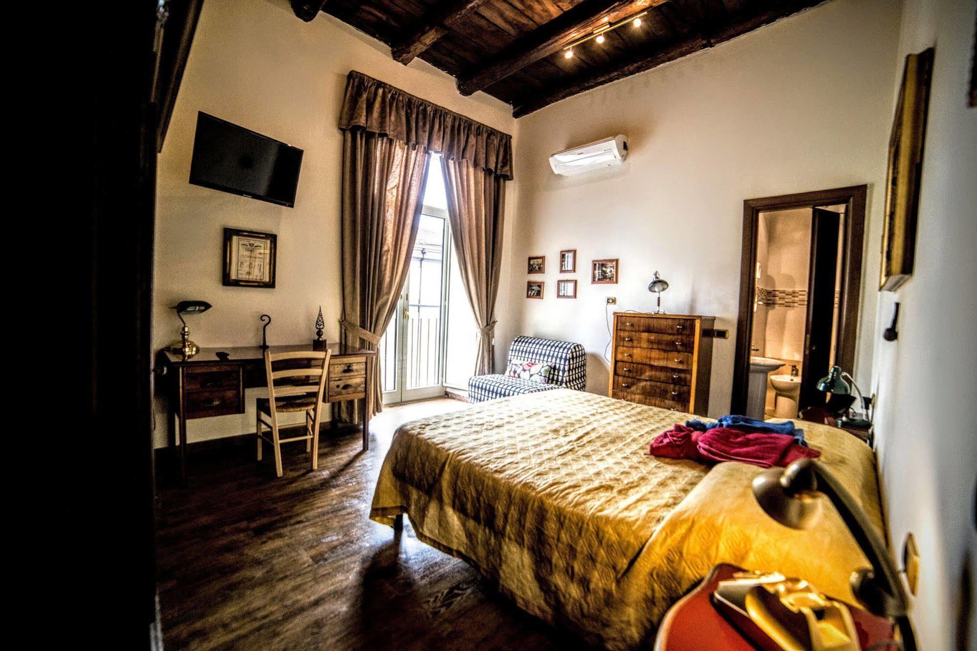 Bed & Breakfast San Gennaro B&B Naples