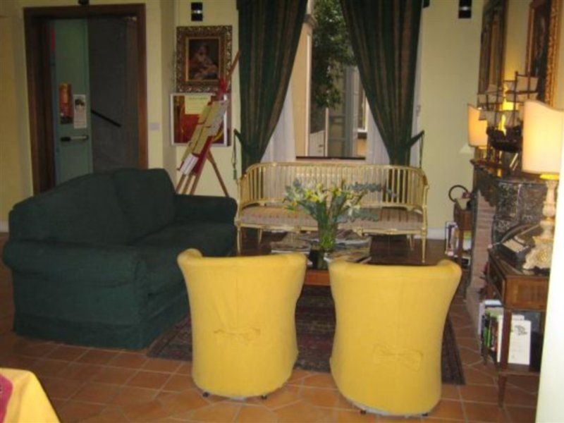 Chiaja De Charme Naples