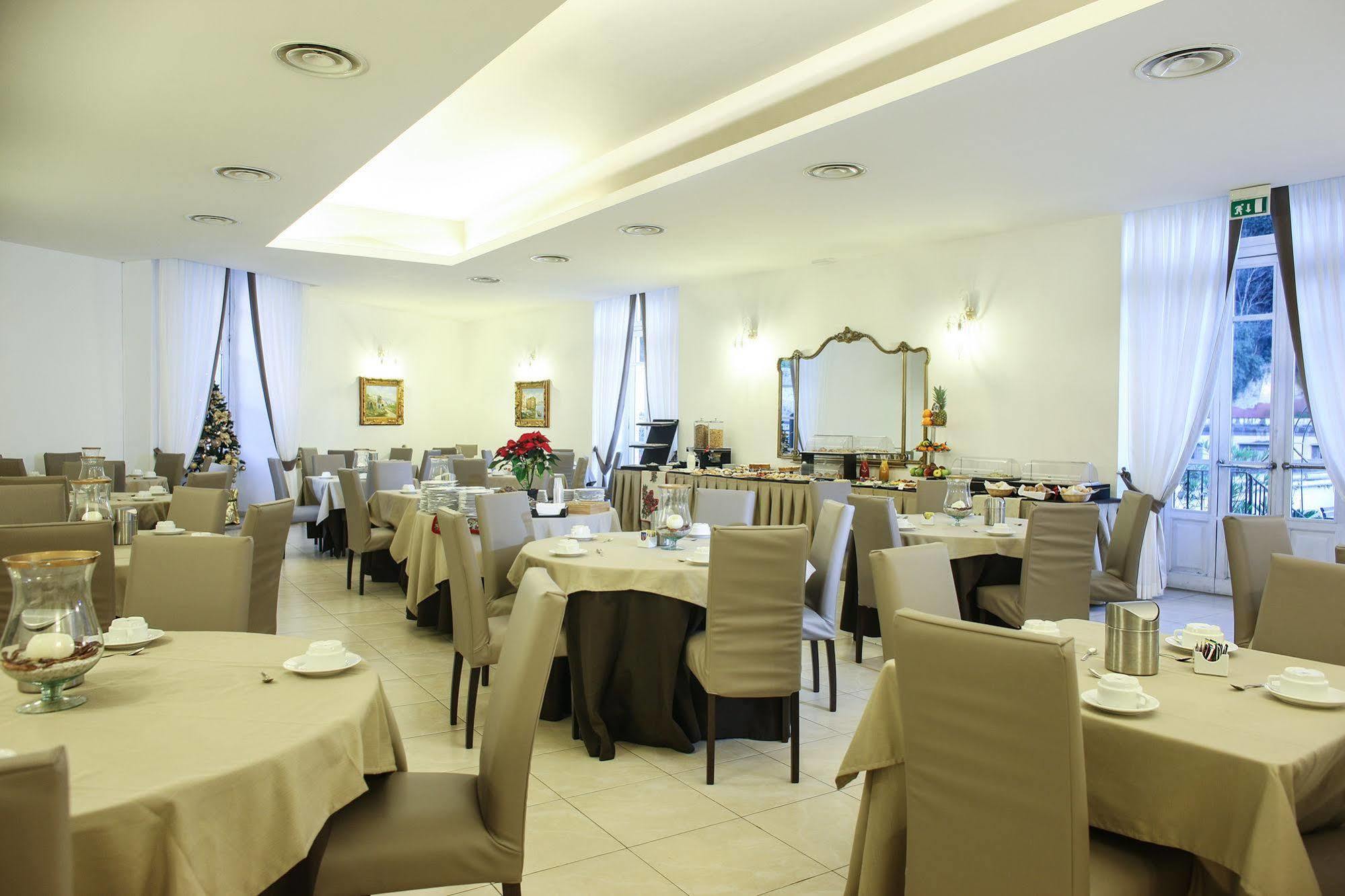 Grand Capodimonte 4* Naples