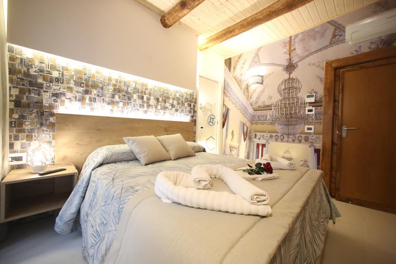 Relais Piazza Del Plebiscito 3*