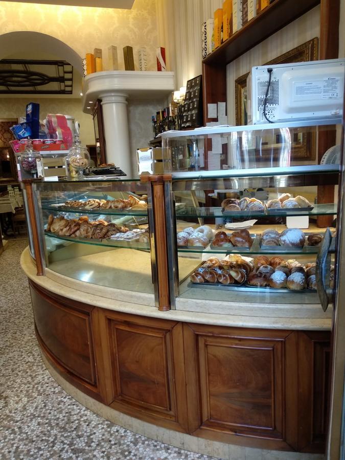 Napoletana Guest house 3*