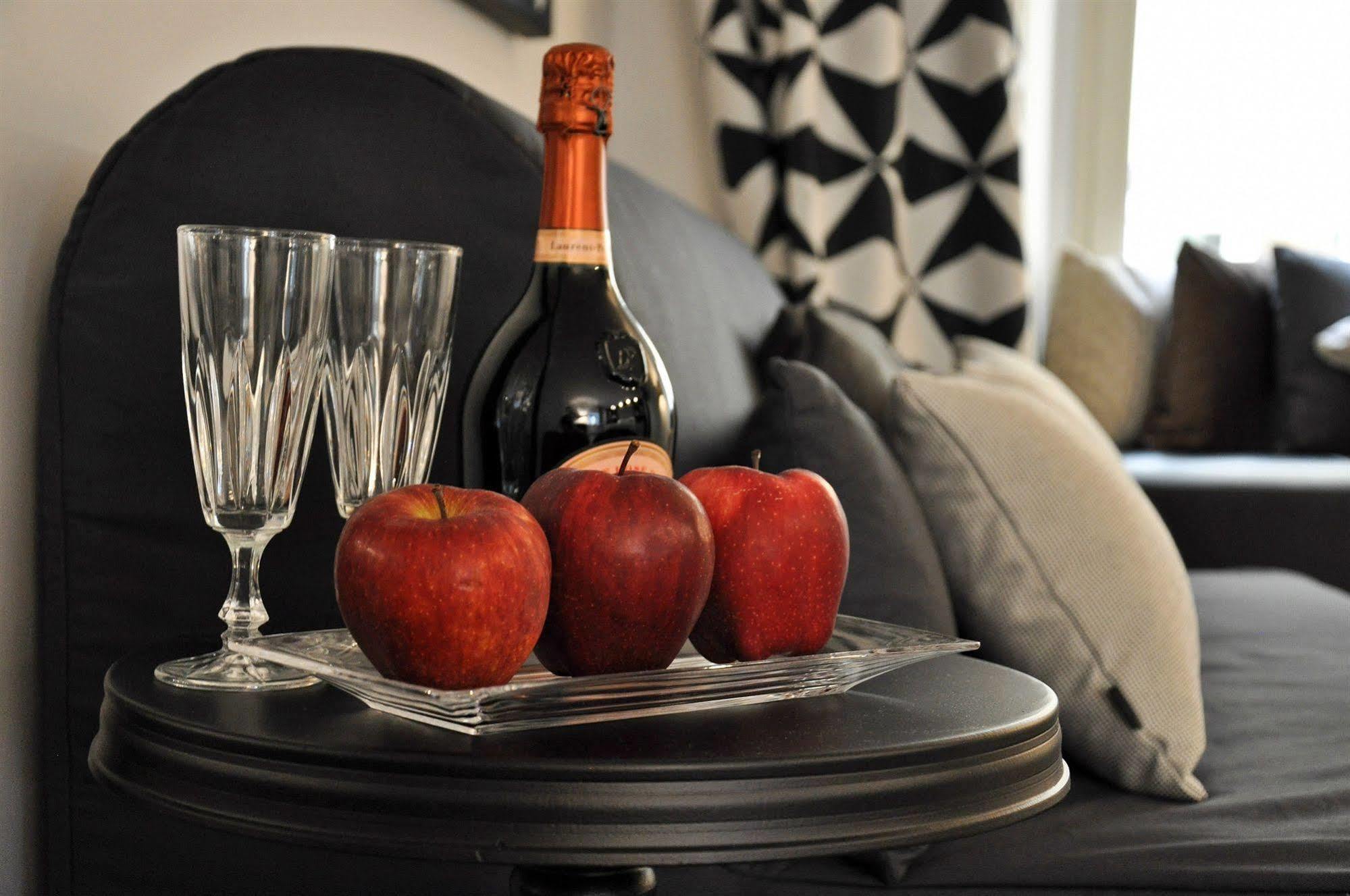 The Royals Experience Bed & Breakfast Naples