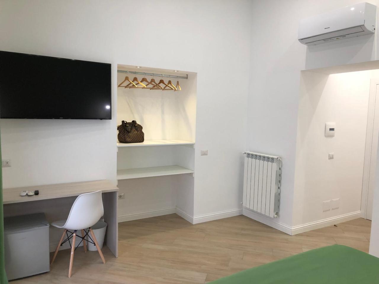 Bed & Breakfast Domo Naples