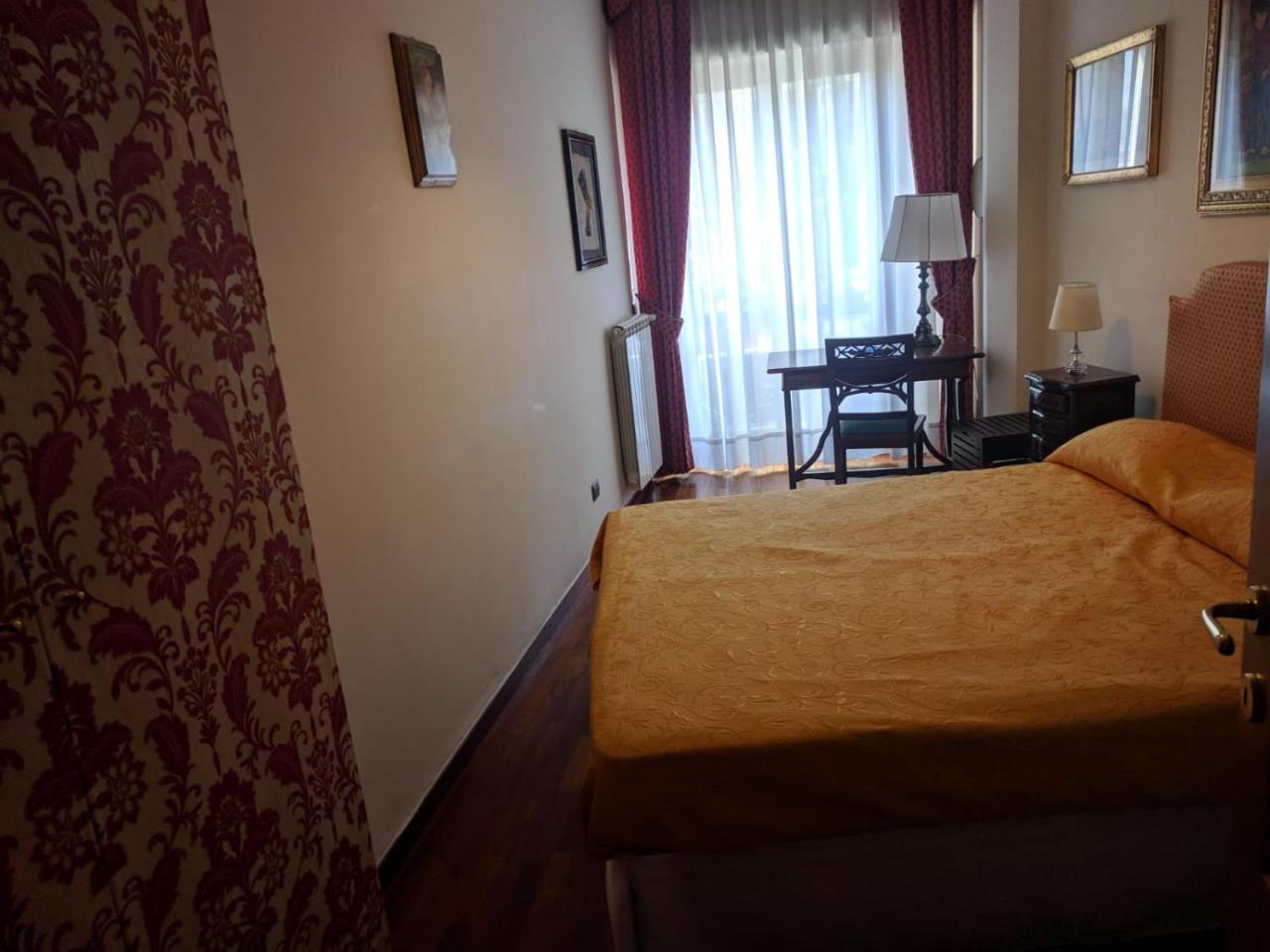 Bed & Breakfast Porta Di Mare Naples