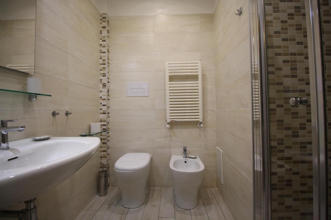 Recia Naples