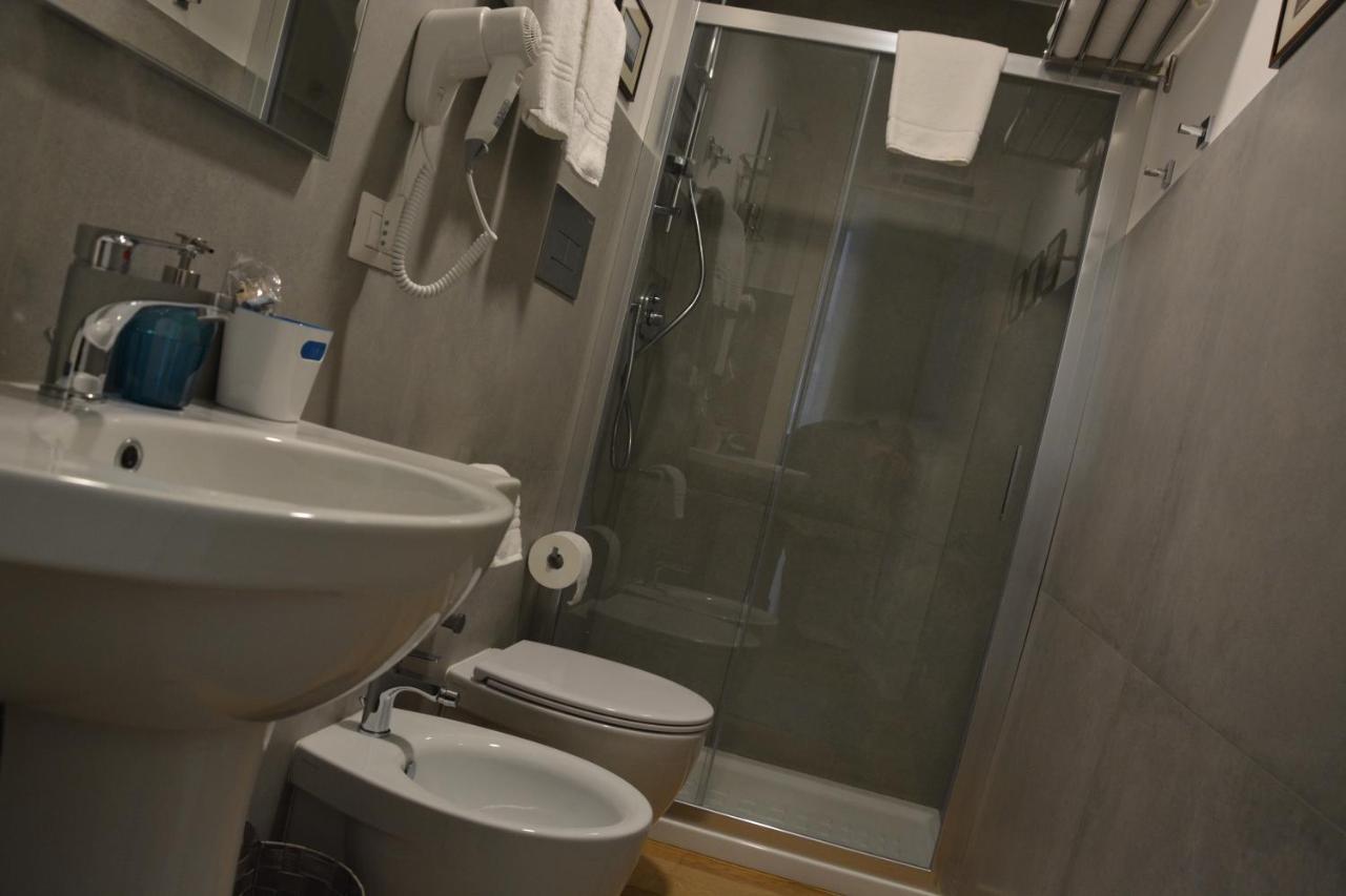 Dimora Megaride Bed & Breakfast Naples