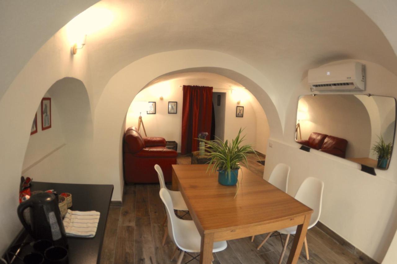 The Foria House By House In Bed & Breakfast *