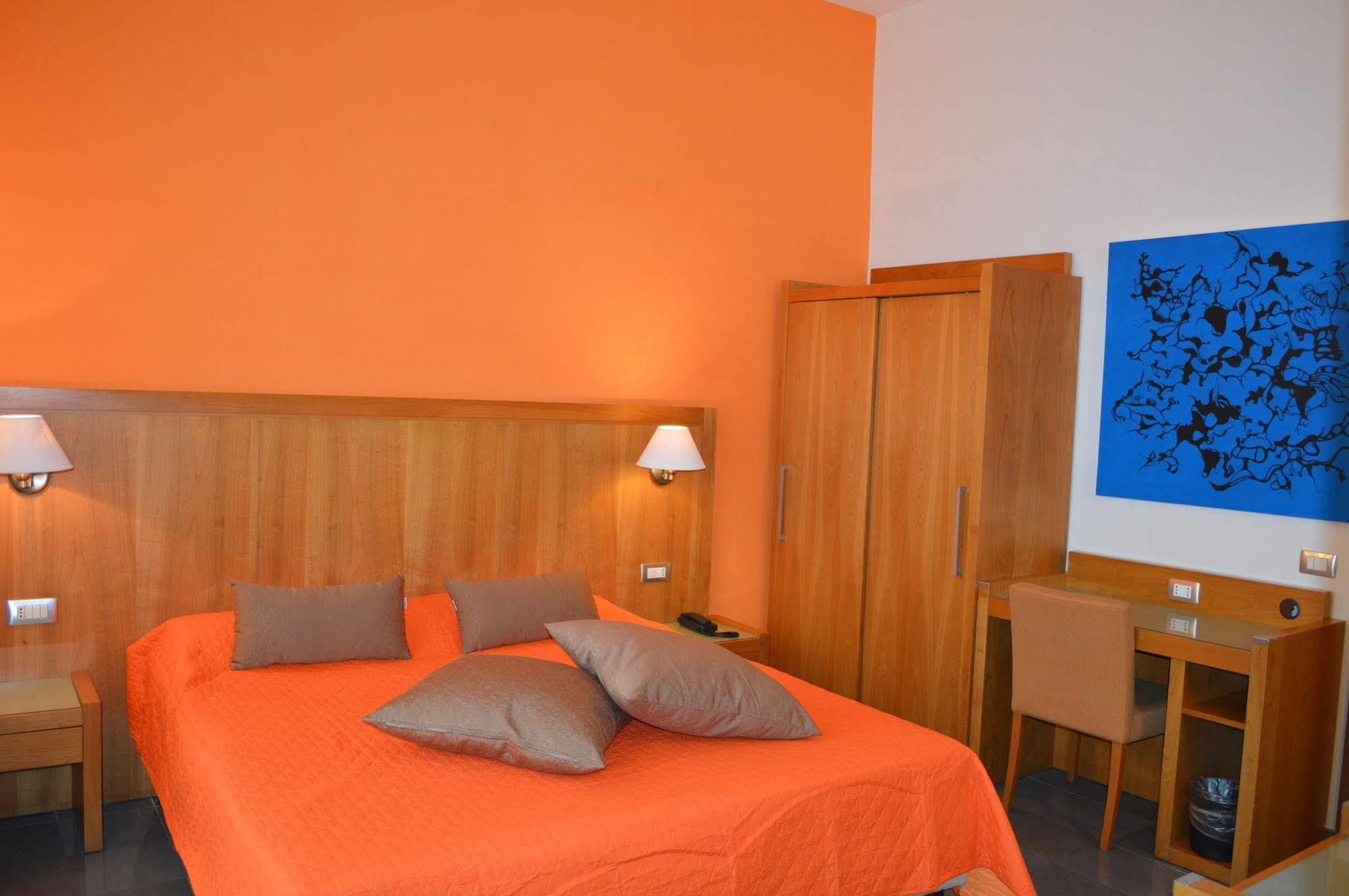 Le Terrazze Di Neapolis Bed & Breakfast 3*