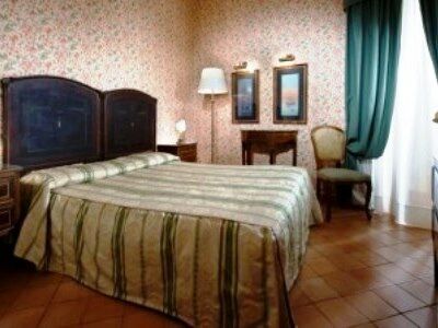 Chiaja De Charme 3* Naples