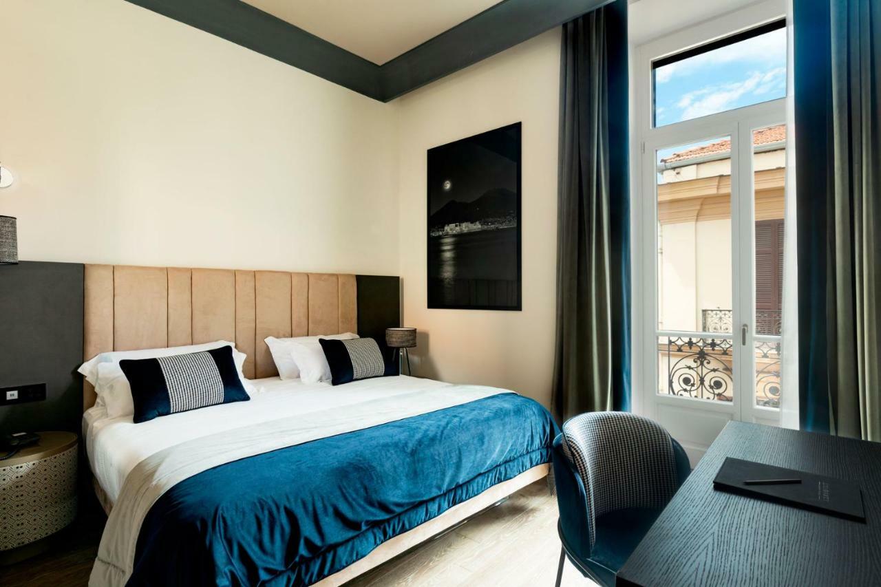 Amadomus Luxury Hotel Naples