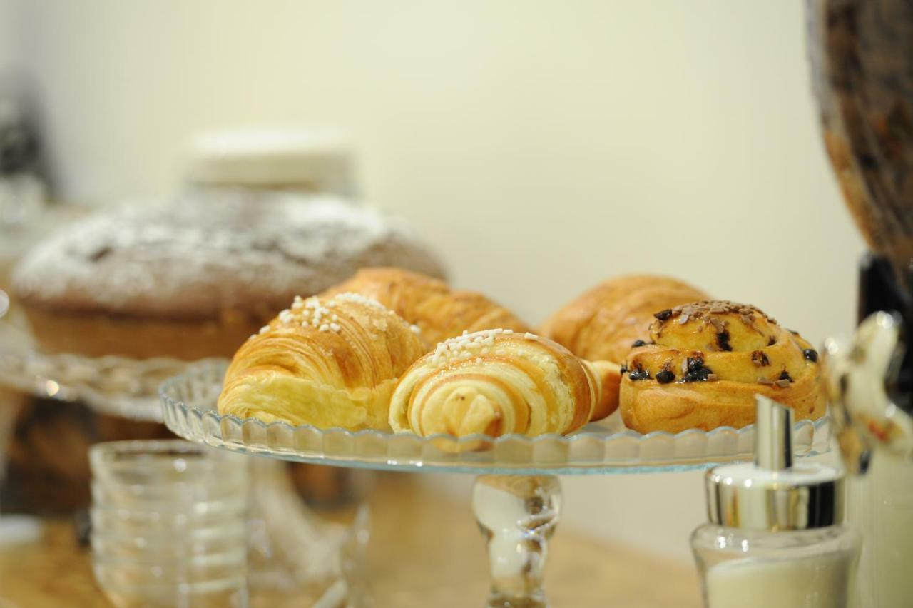 Residenza Borbonica Bed & Breakfast 2*