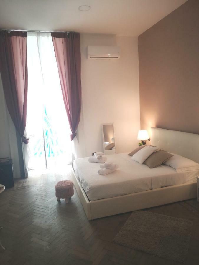 Domus Luigi Leone Bed & Breakfast *