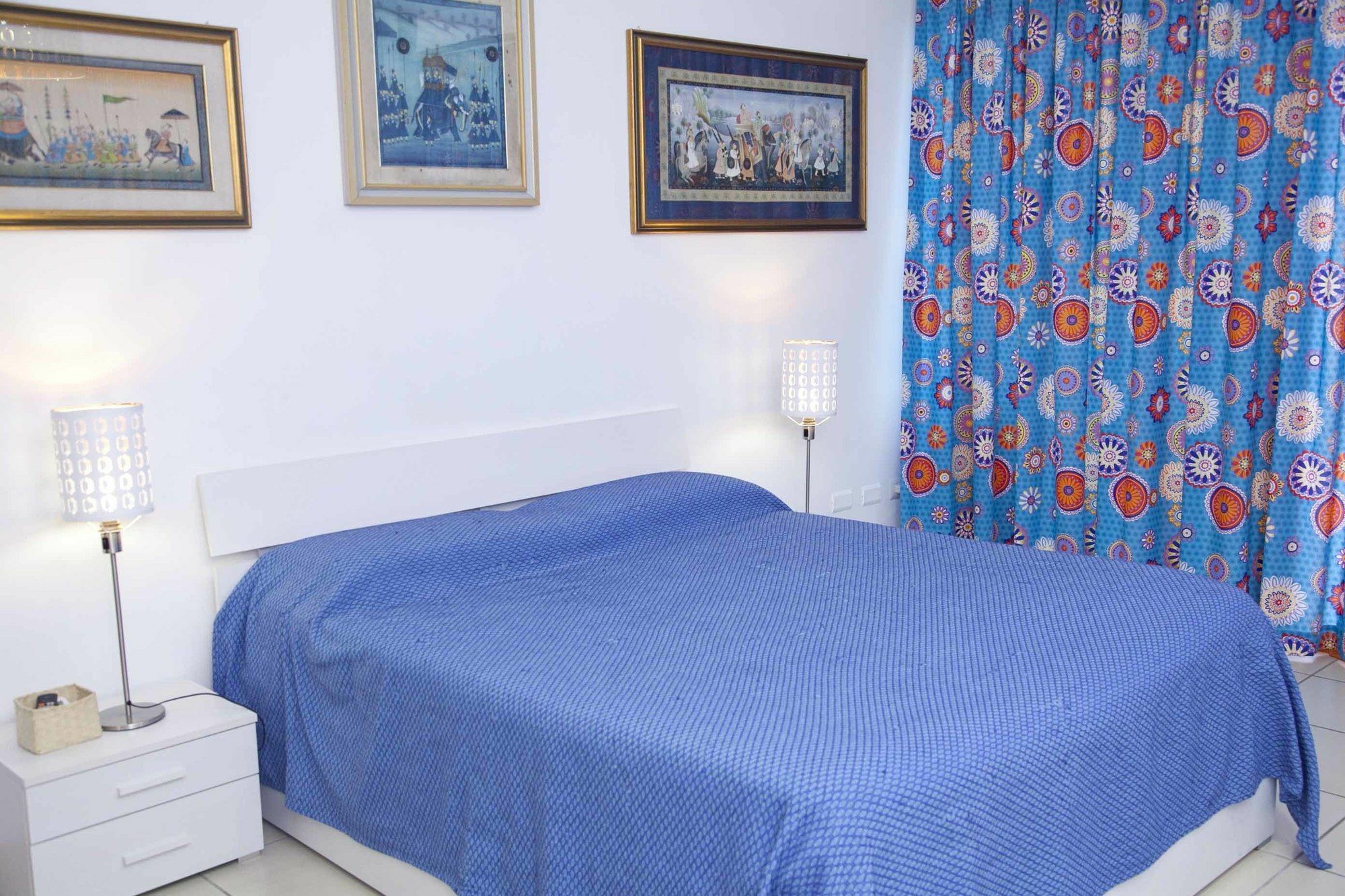 Marina 3* Naples
