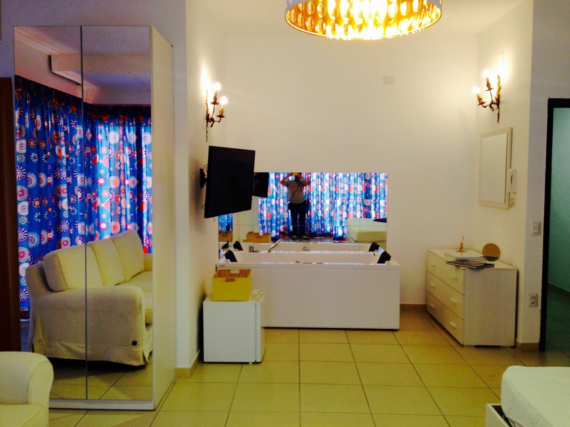 Marina Hotel