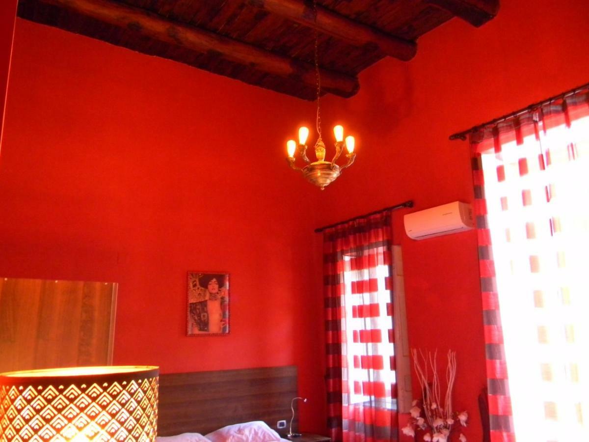 Bed & Breakfast Holiday Art *