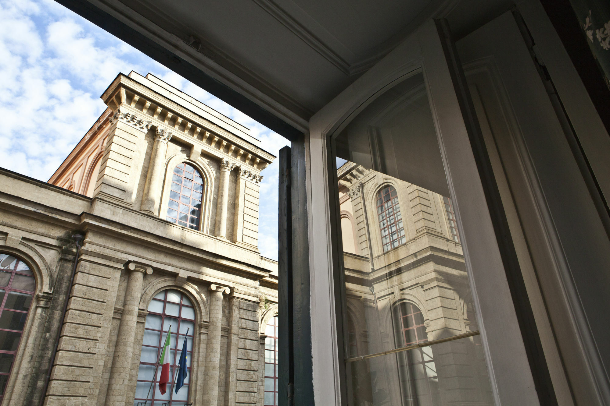 Dell'arte 2* Naples