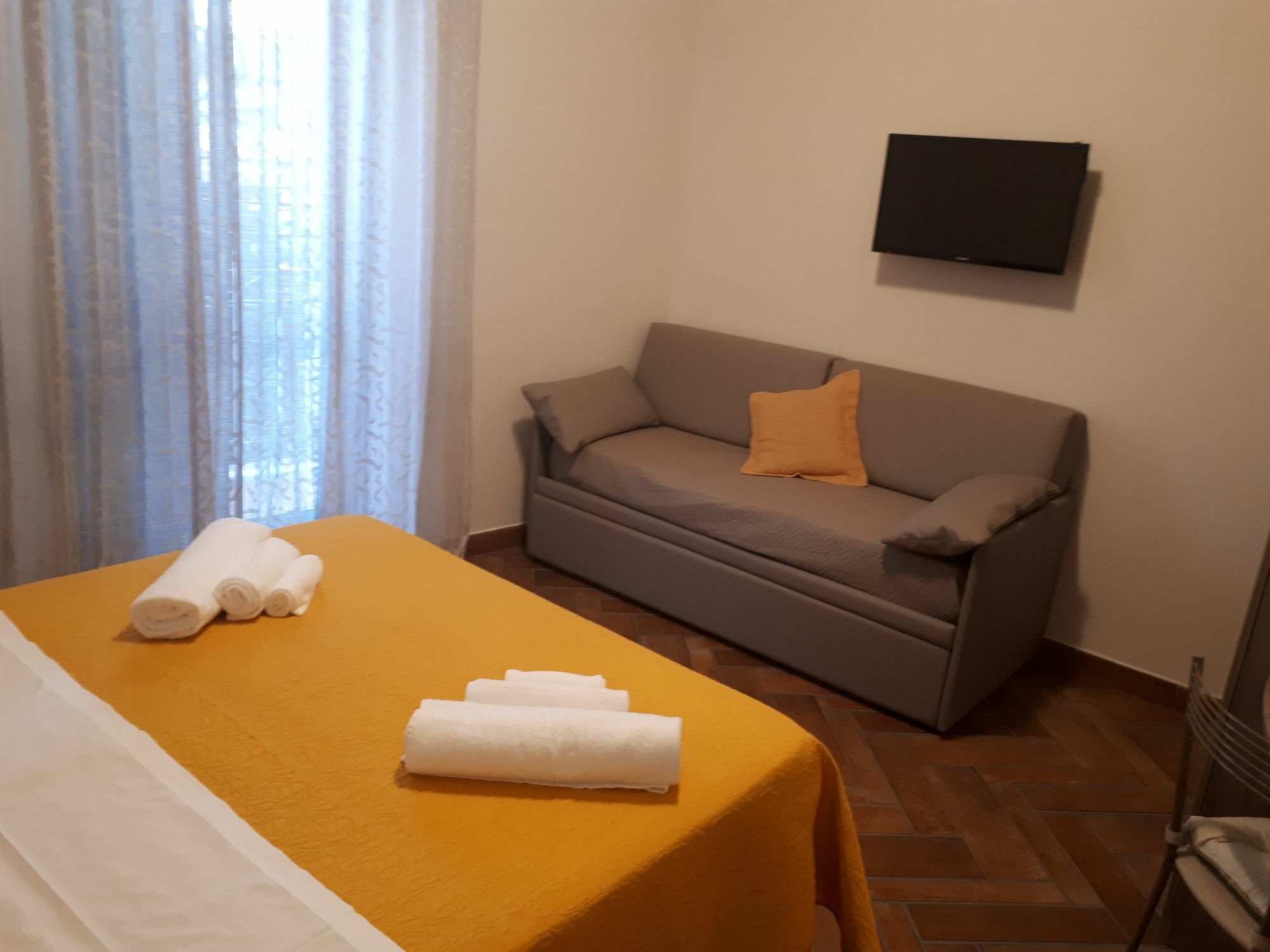 Guest house To Fly 2*