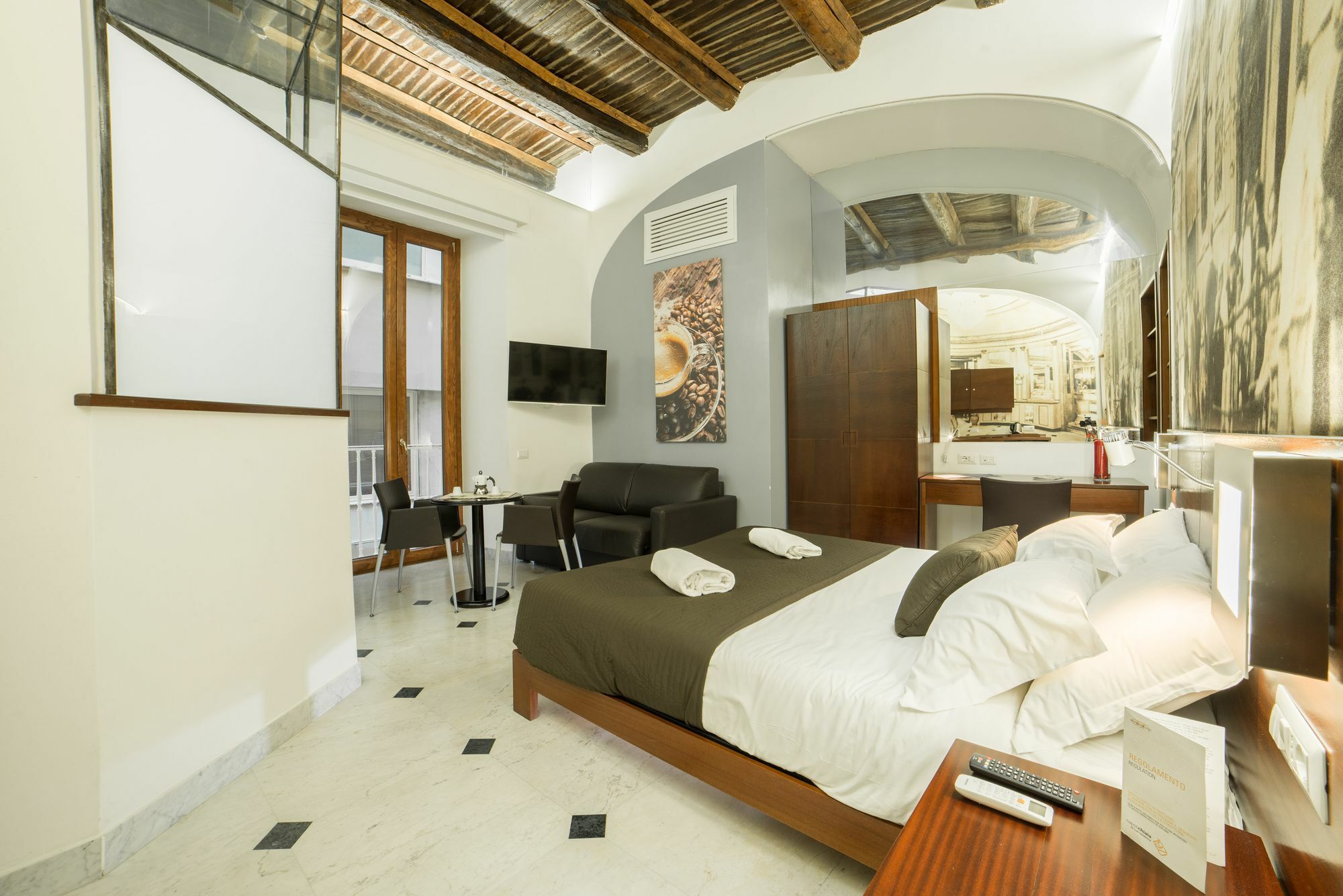 Guest house Chiaia 197 Deluxe 2*