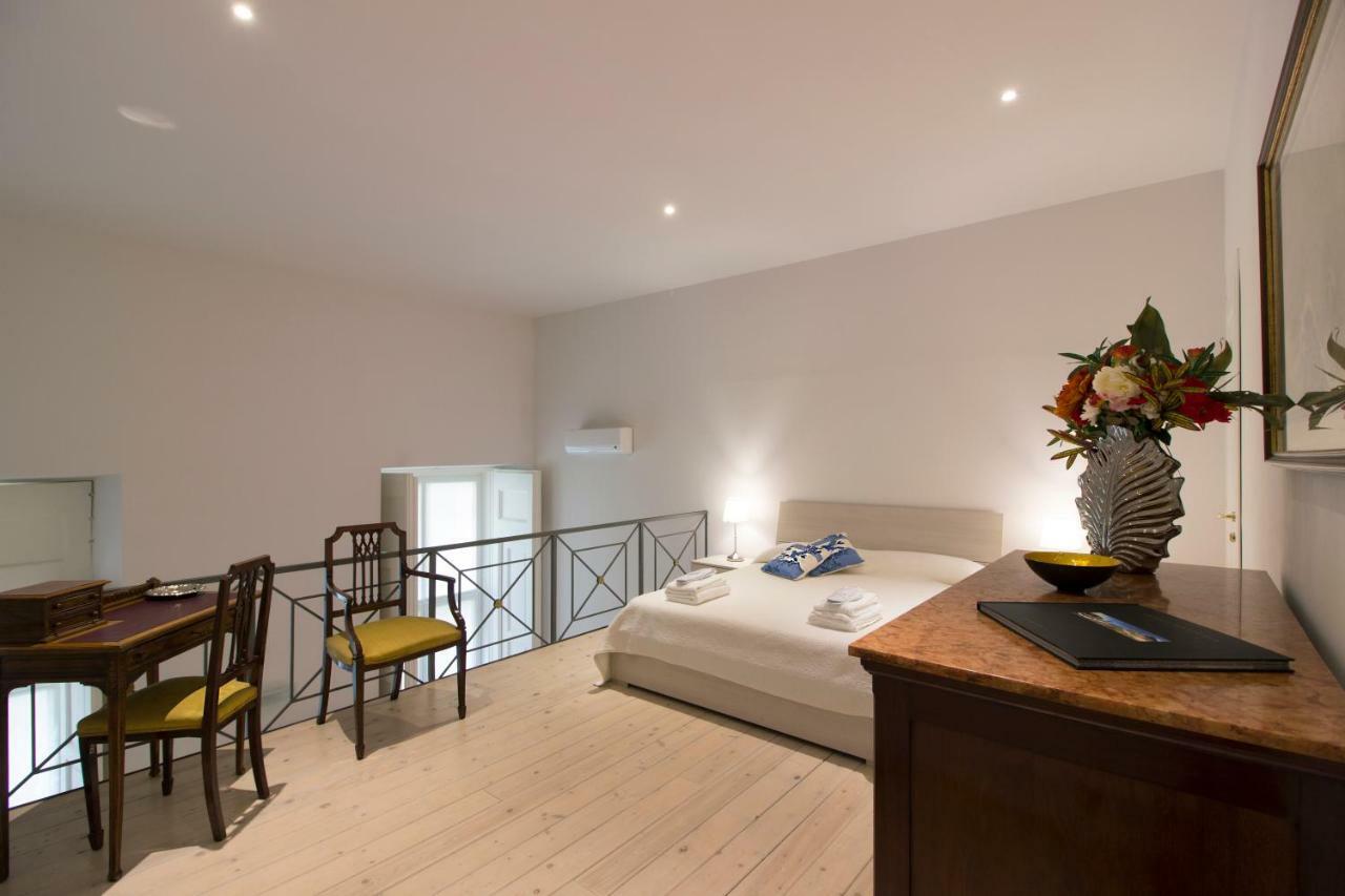Palazzo D'auria Aparthotel Naples