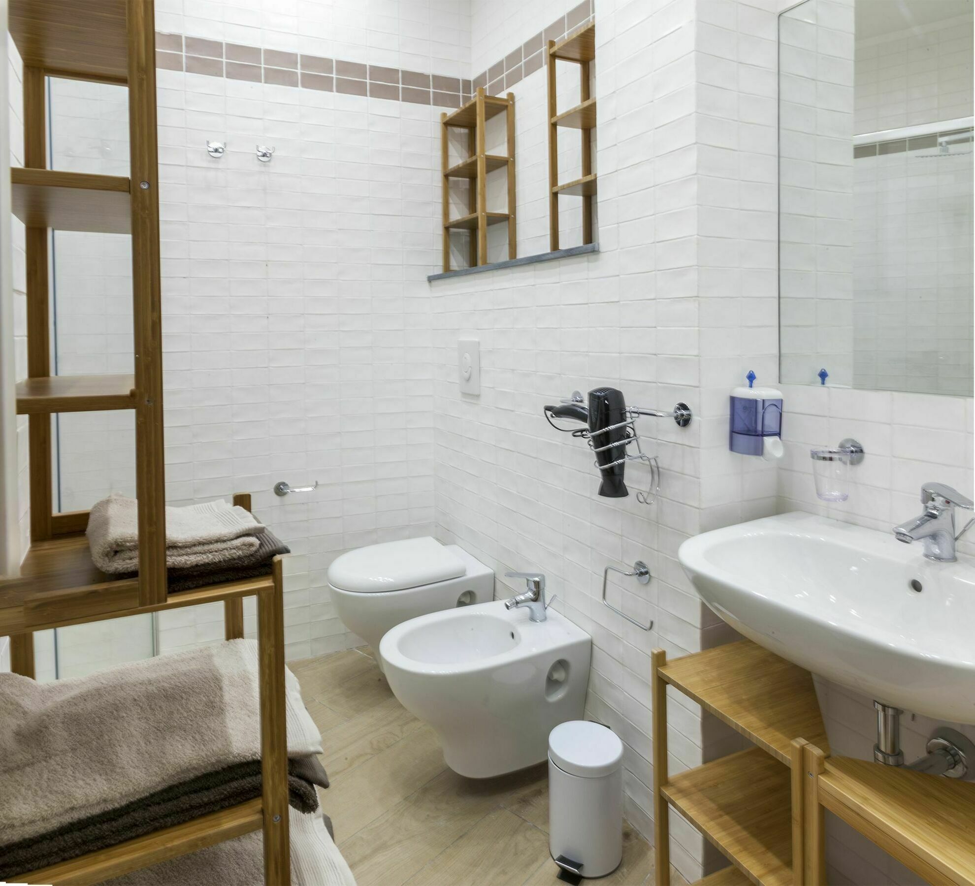 Bed & Breakfast Euforia - Tre Sedi - Three Locations Naples