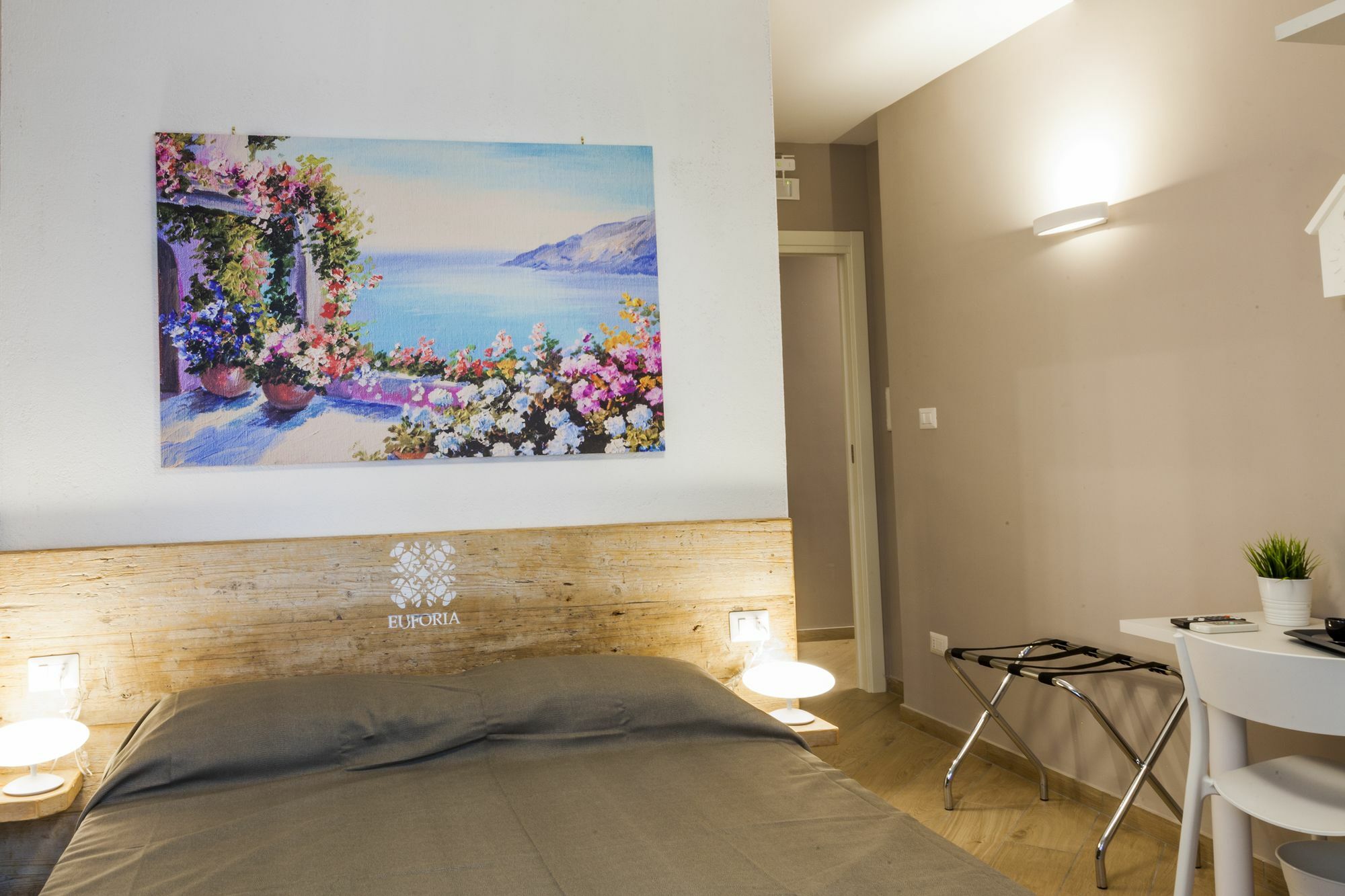 Bed & Breakfast Euforia - Tre Sedi - Three Locations Naples