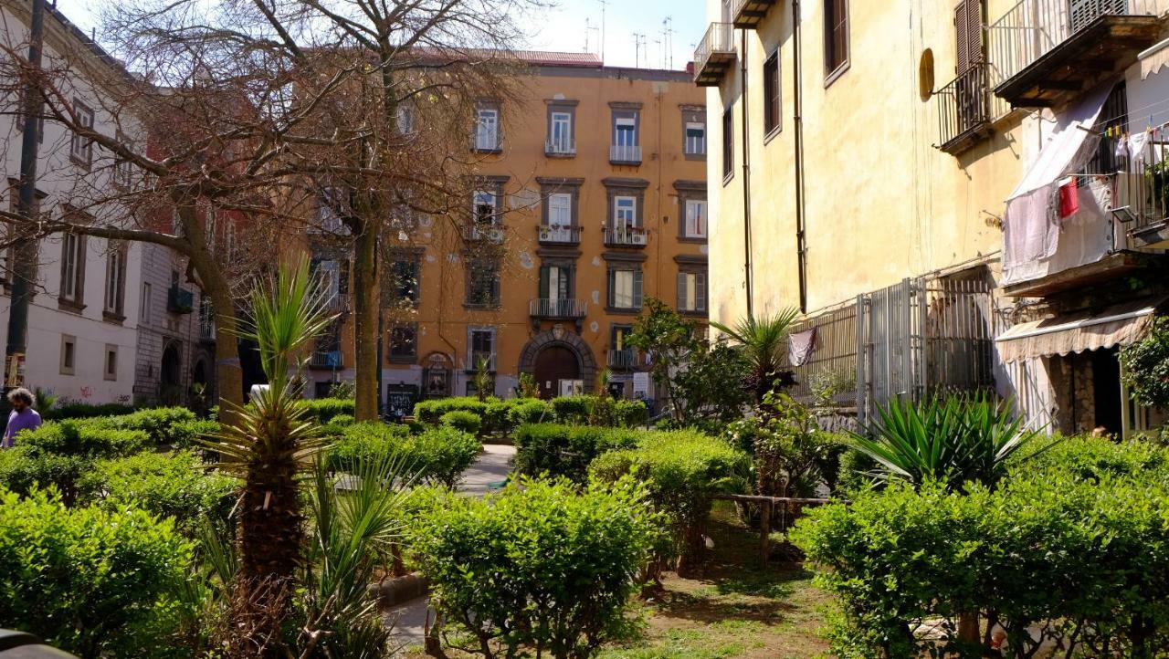 Domus Donnaregina Apartment Naples