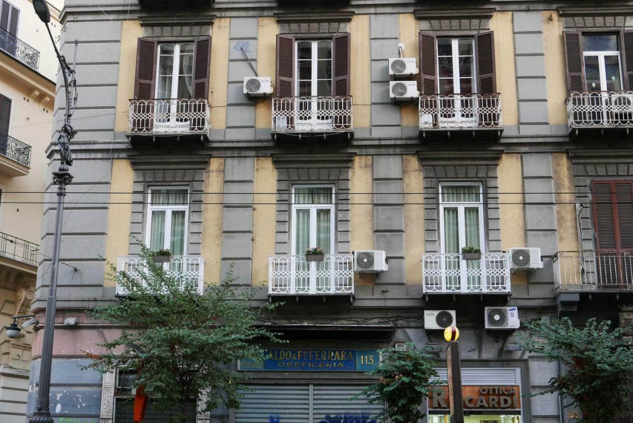 Dimora Partenopea Guest house 2*