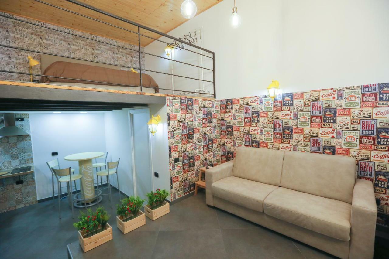 Apartment Santa Chiara Maison Naples