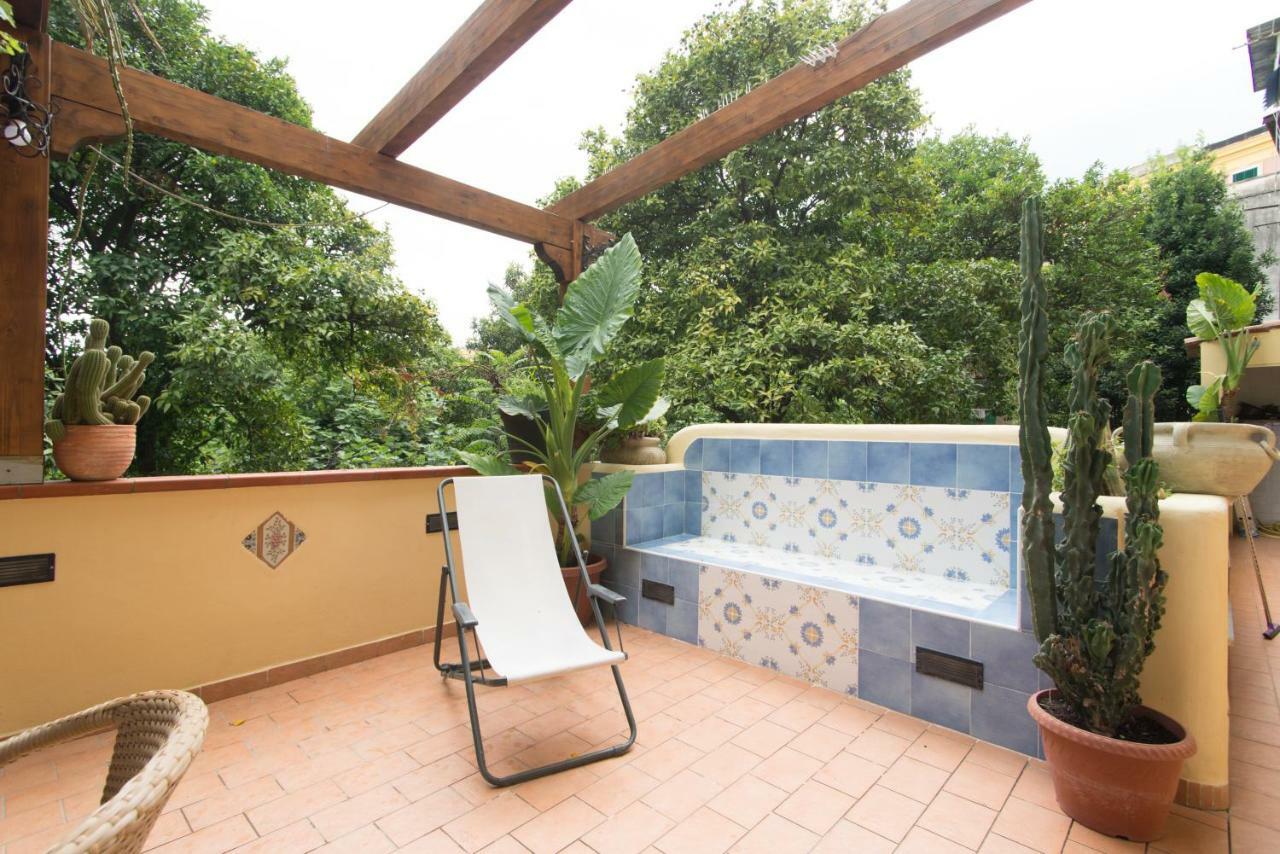 Corte Del Re Dimora Storica Bed & Breakfast Naples