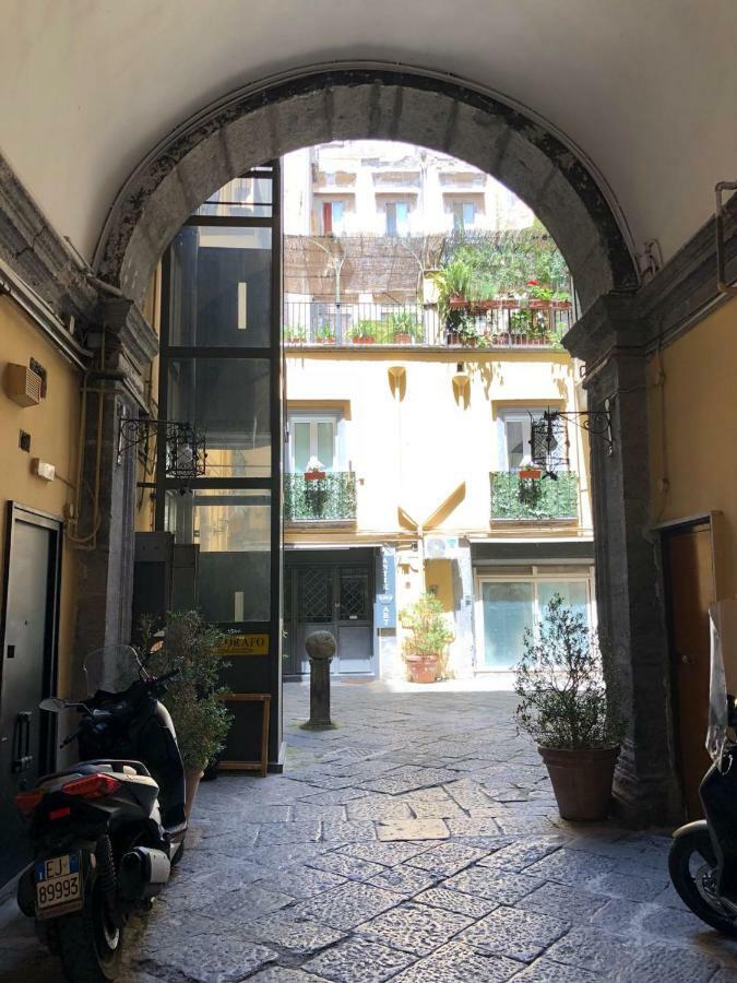 Apartment In Love: Balconcino Spaccanapoli *