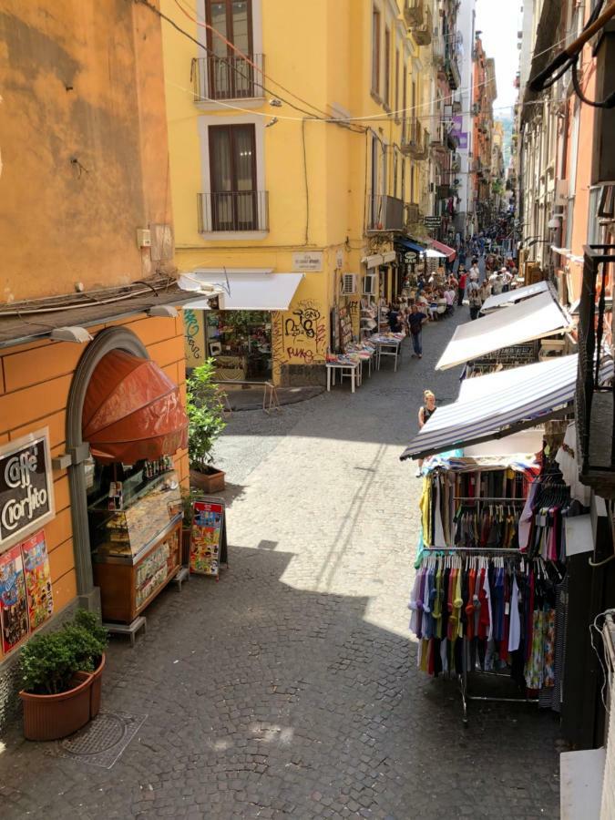 In Love: Balconcino Spaccanapoli Apartment Naples