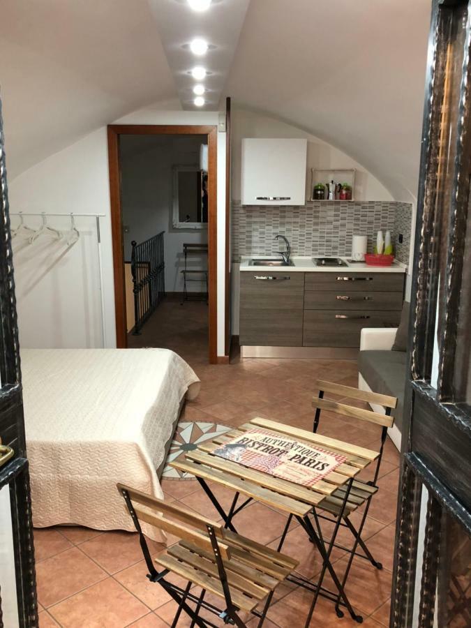 In Love: Balconcino Spaccanapoli Apartment *