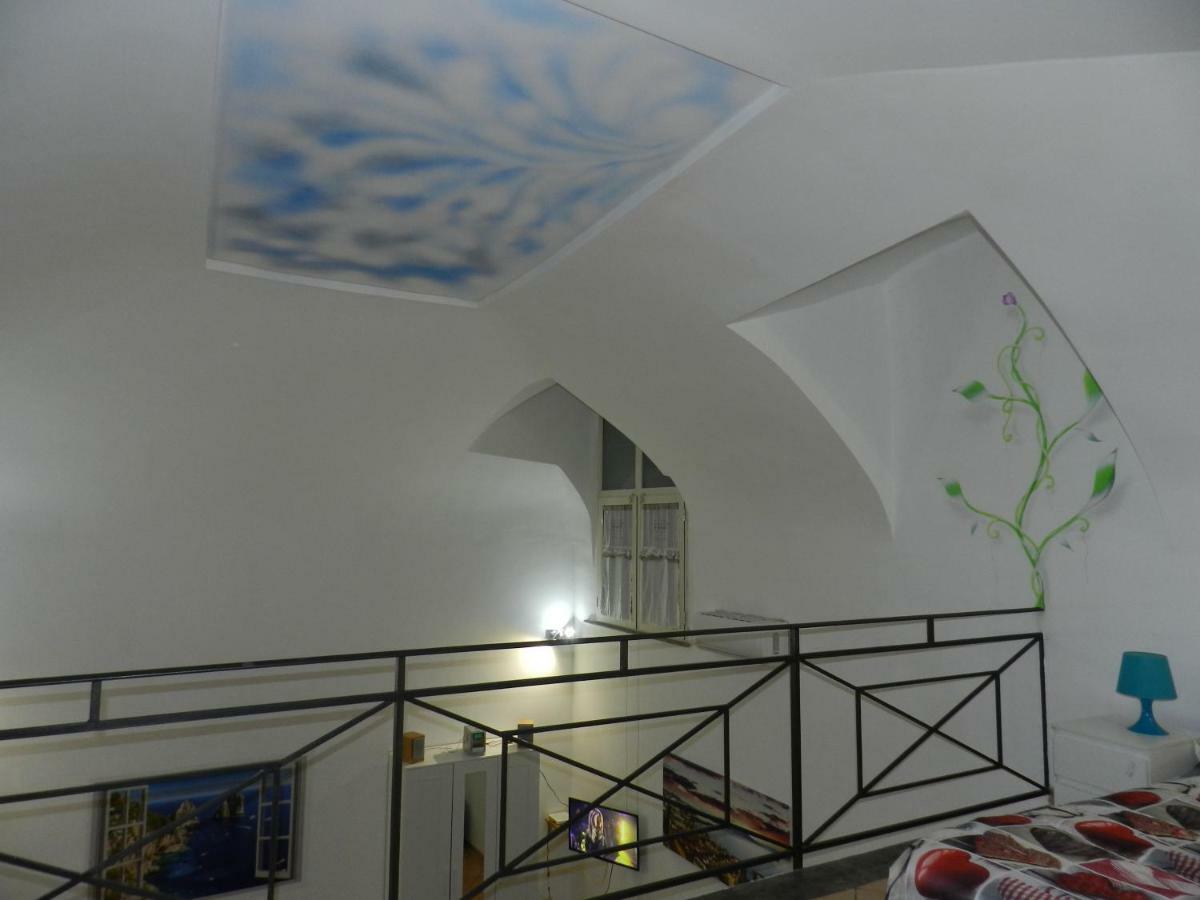 Ai Tribunali Apartment Naples