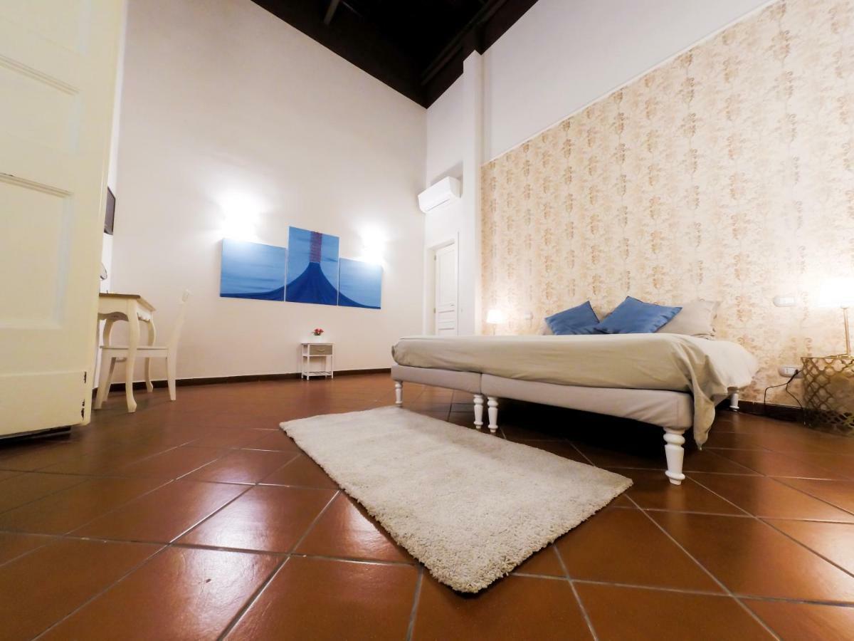 Domus Donnaregina